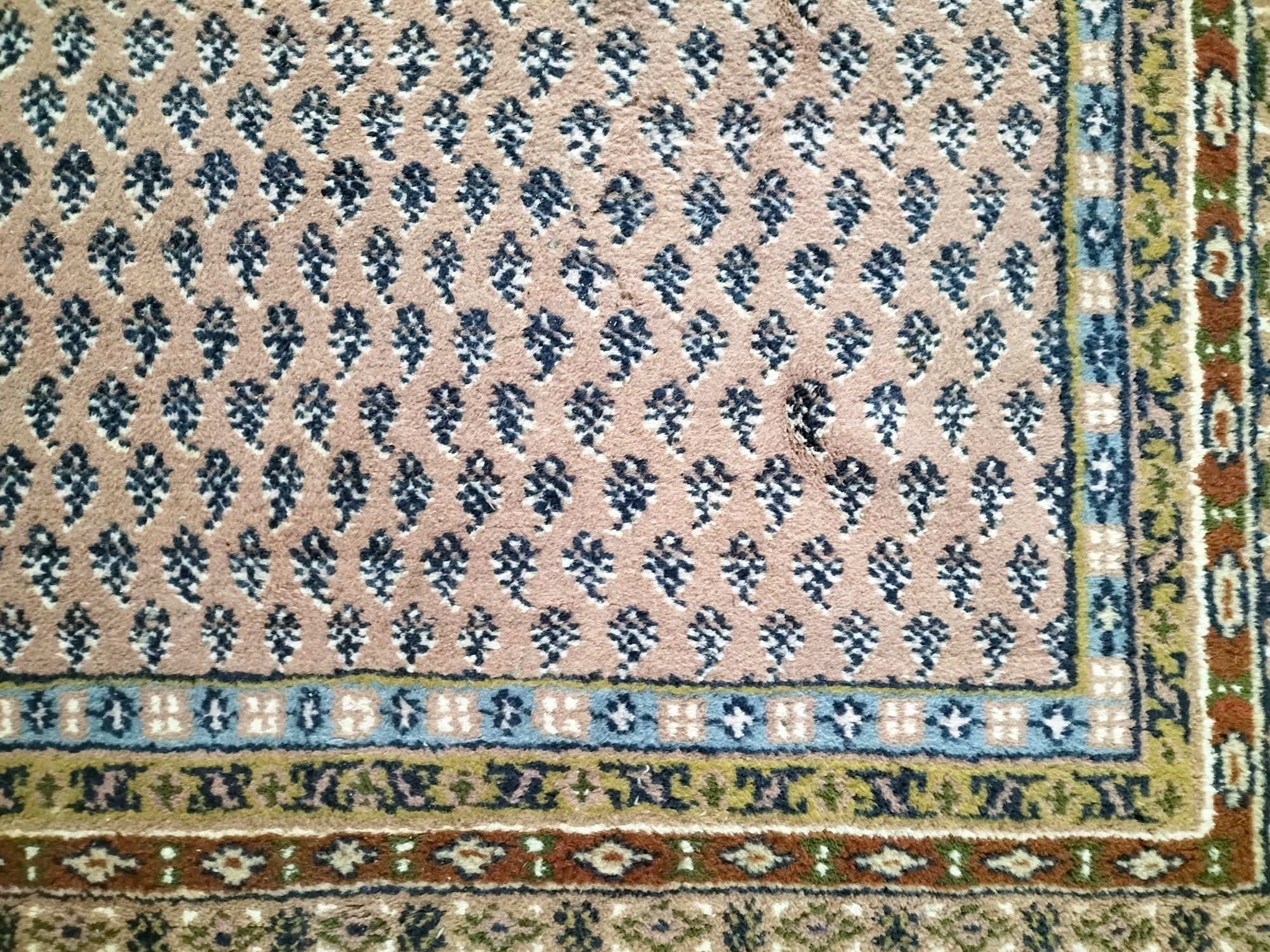 Piękny Indyjski ręcznie tkany wełniany dywan 200x310cm