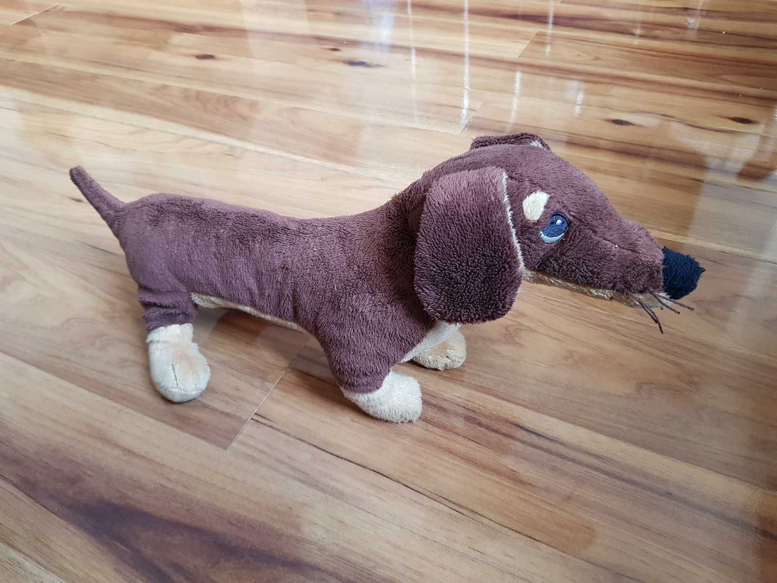 Pluszowy jamnik IKEA Smaslug pies brązowy piesek zabawka  maskotka