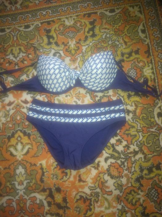 Жіночий одяг купальник