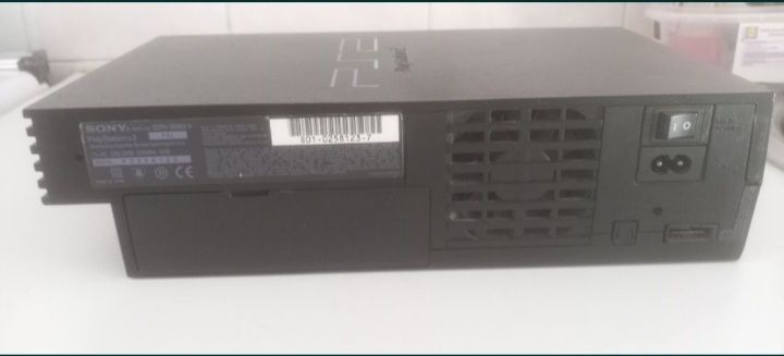 Ps2 usada só cabo de alimentação 
Veio de um recheio de uma garagem