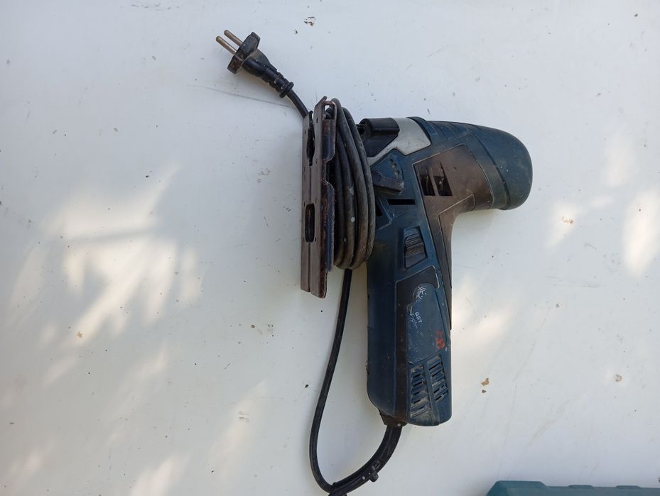 Bosch gst 90 e. Електролобзик.
