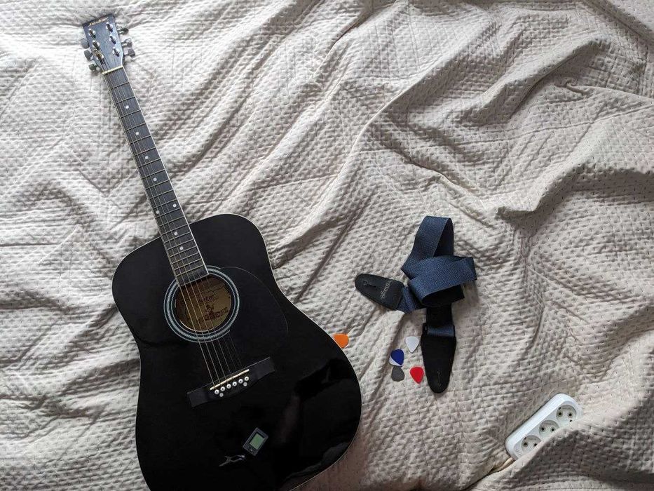 Акустична Гітара Maxtone