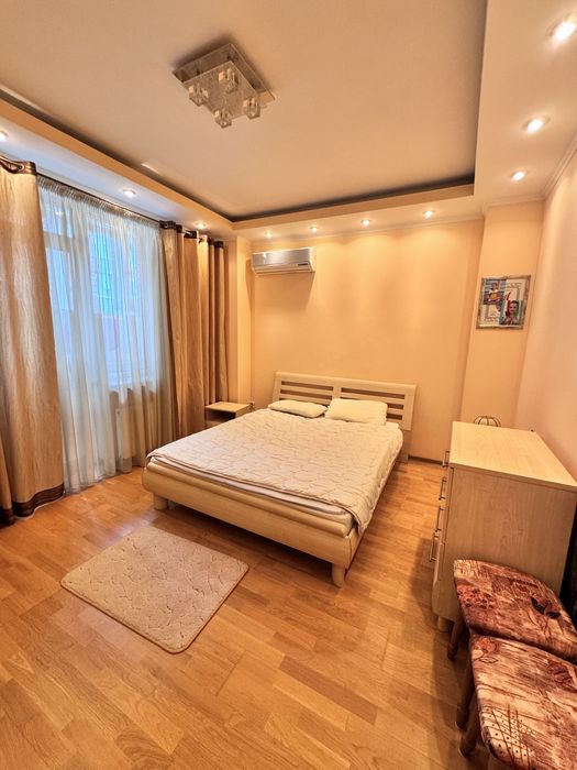 Оренда 2к квартири за Порт Сіті