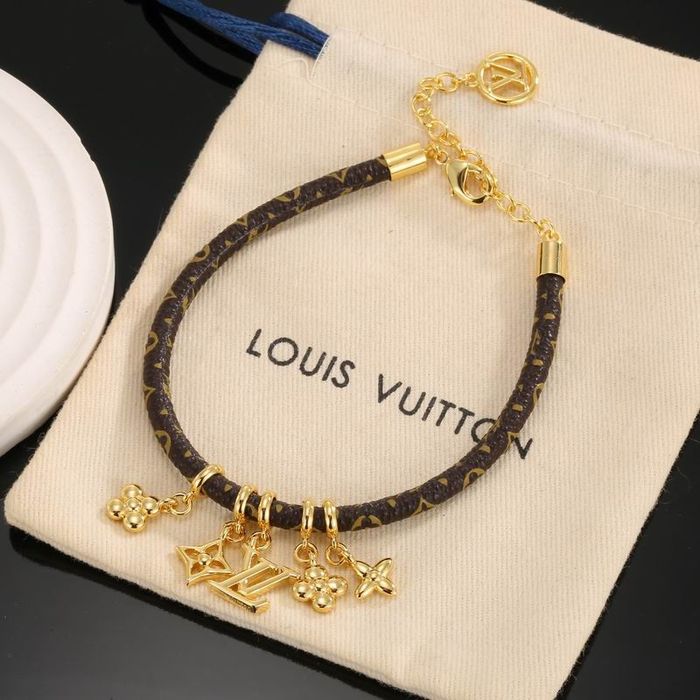 2 szt bransoletek z wyposażeniem