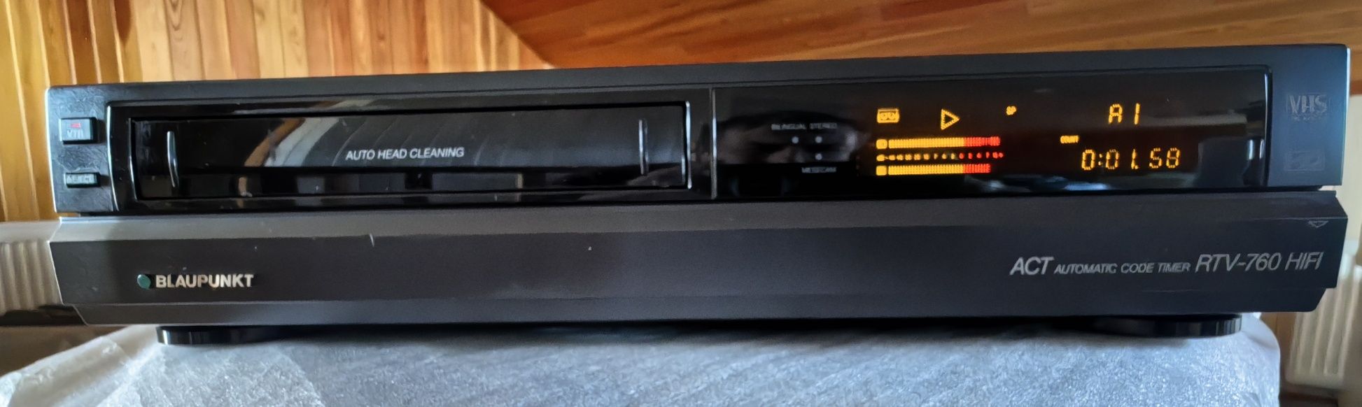 Видеомагнитофон Blaupunkt RTV-760Hi-Fi st 6head он же Panasonic NV F55
