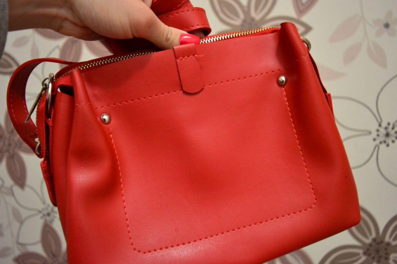 Продам красивую сумку !))