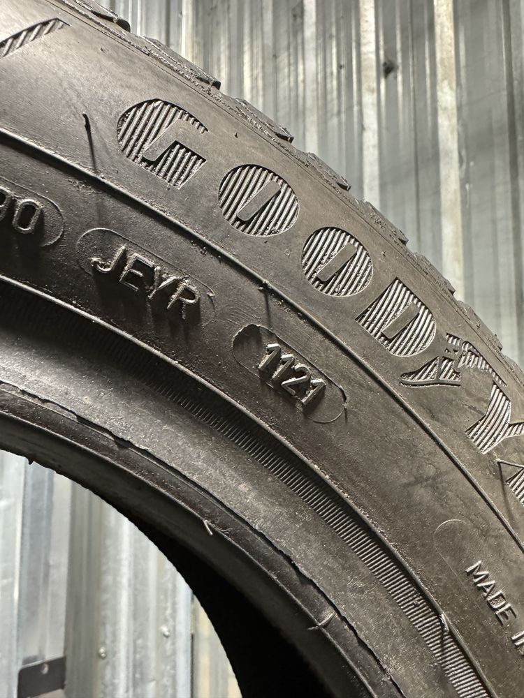 Opony Wielosezonowe GoodYear Vector 4 Seasons 185/65/15