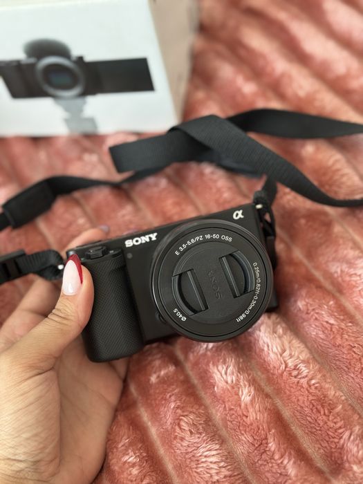 Sony ZV-E10 + Lente Sony E50mm