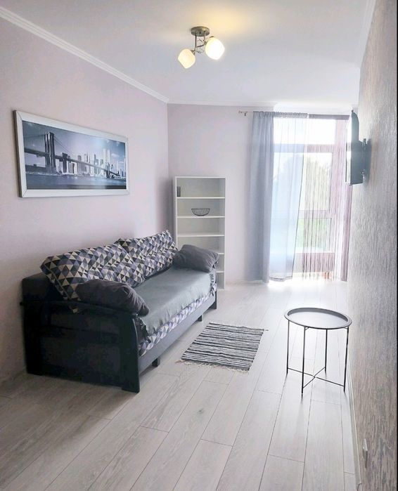 Здається в довгострокову оренду квартира-студія.