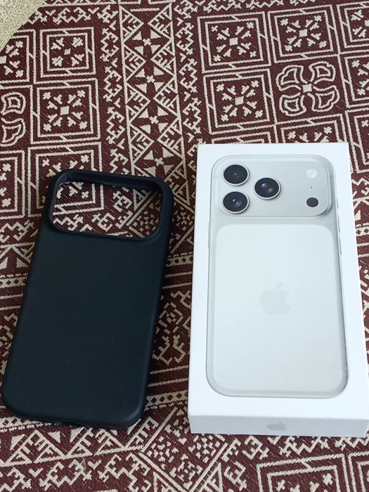 iPhone 17 Pro 256GB Silver NOVO! 

Cor: Silver

Novo selado em caixa