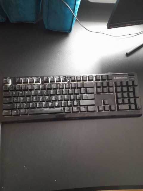 Klawiatura steelseries apek3