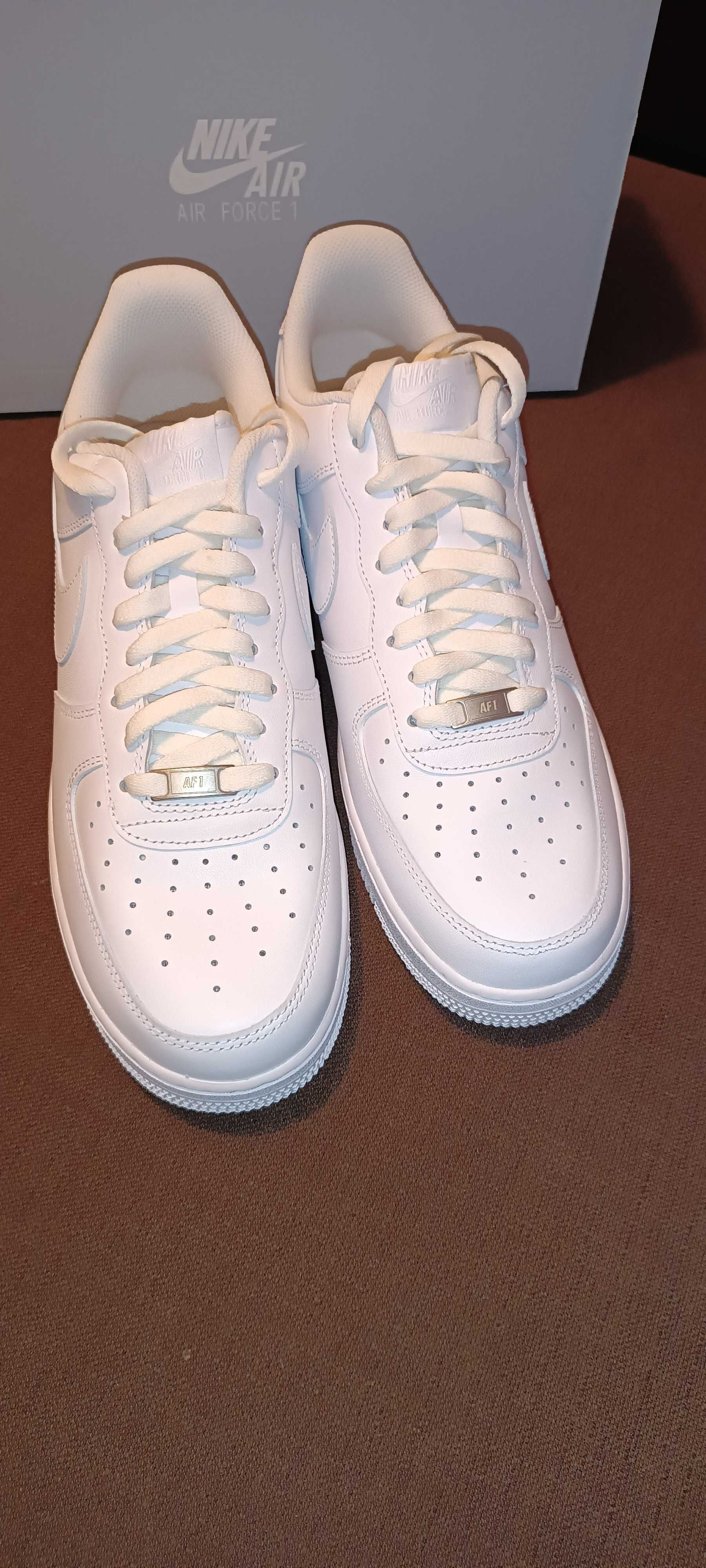 (r. 47 - 30,5 cm) Nike Air Force 1 Low '07 White CW2288,-111