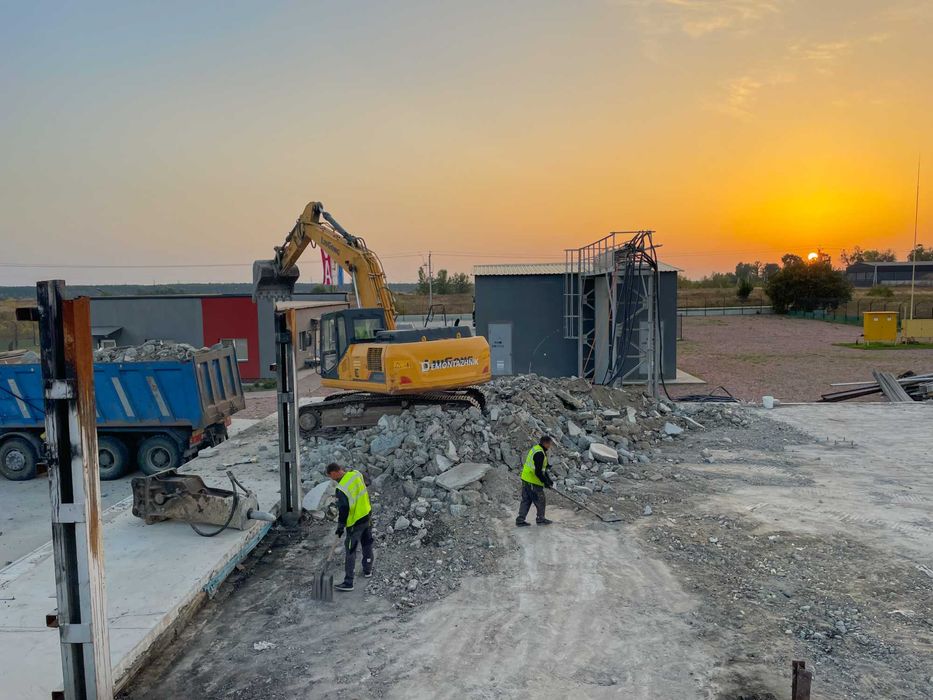 Демонтаж і знесення будівель, труб, фундаменту, промислових об'єктів