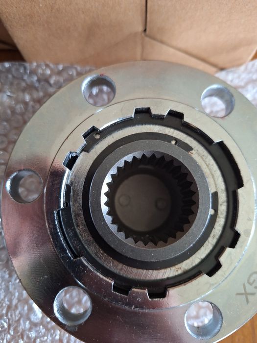 Cubos tração manuais Mitsubishi L200 strakar /  pajero originais