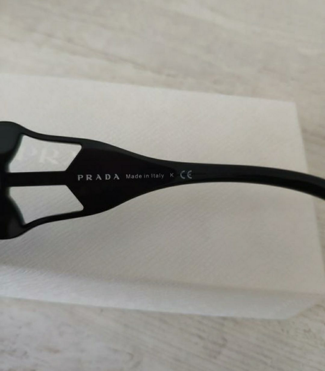 Сонцезахисні окуляри PRADA (оригінал)
