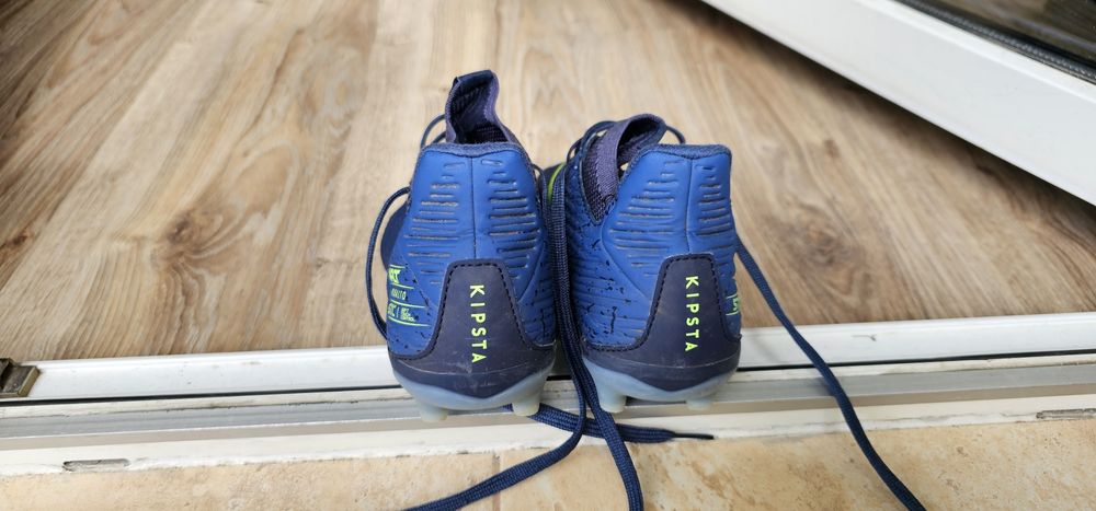 Kipsta korki piłkarskie rozmiar 39 wkładka 24,5cm używane