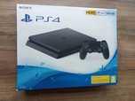 Konsola PS4 slim jak nowa plus dwa oryginalne pady