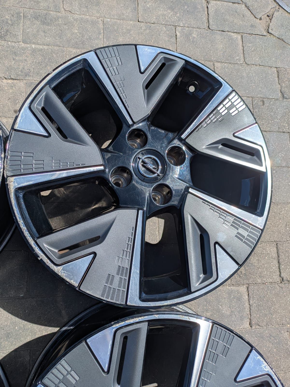 Alufelgi Opel Corsa F, Mokka II Citroen Peugeot 208 II 4x108 ET32  17"