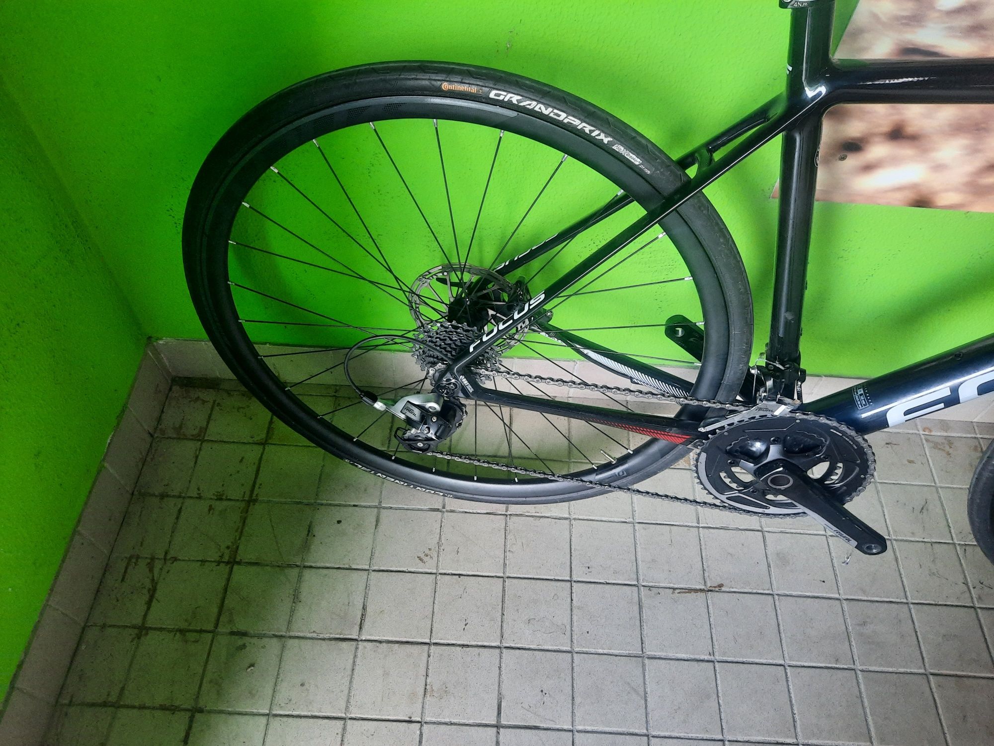Focus izalco de carbono de disco.
