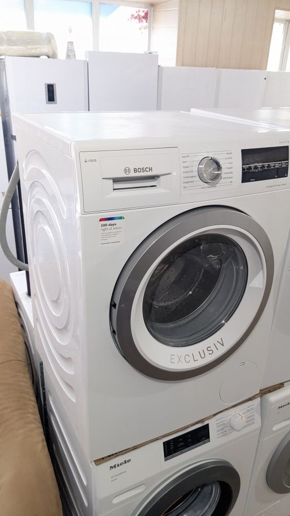 Пральна машина Bosch. WAU28SP8SN