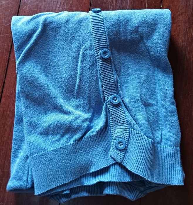 Casaco azul leve e fresco