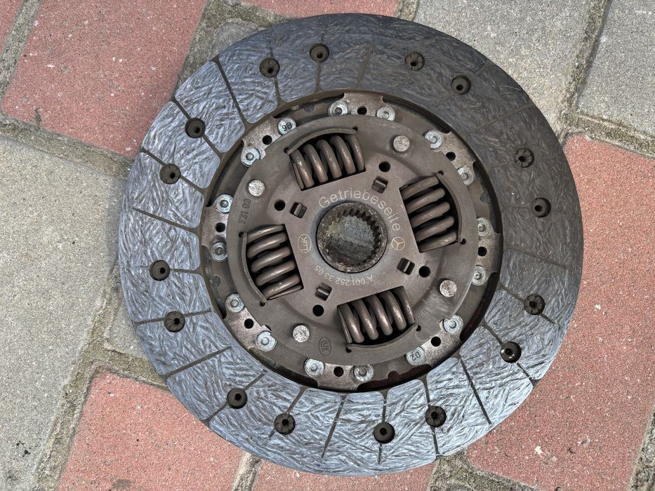 Комплект зчеплення Mercedes Vito W639 (корзина + диск)