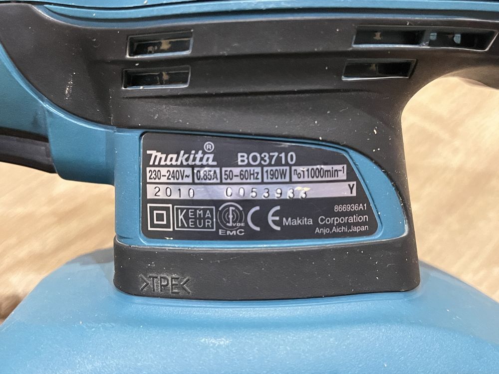 Вибрационная шлифмашина Makita BO3710 Япония Оригинал