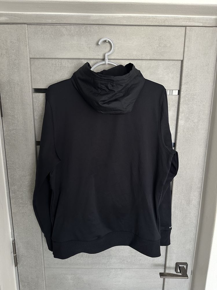 Куртка кофта Under Armour M розмір!