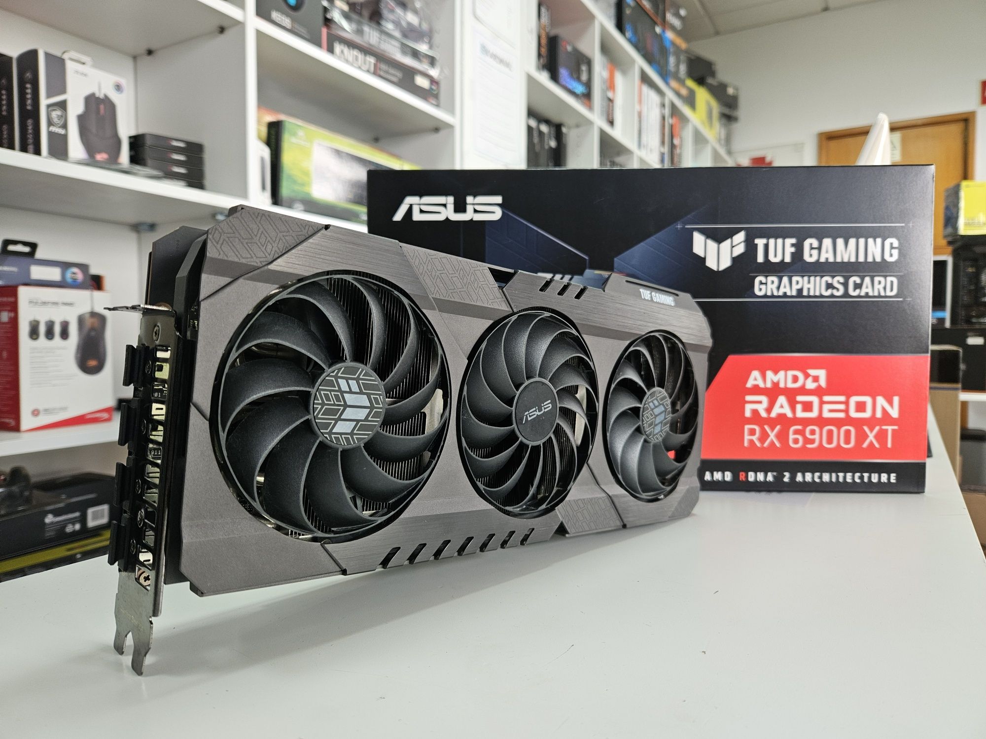 Placa Gráfica Asus TUF AMD Radeon RX 6900XT OC 16GB GDDR6