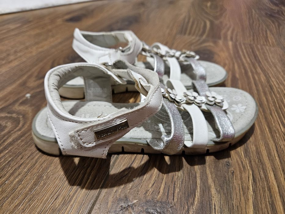 Sandały i balerinki dziewczęce