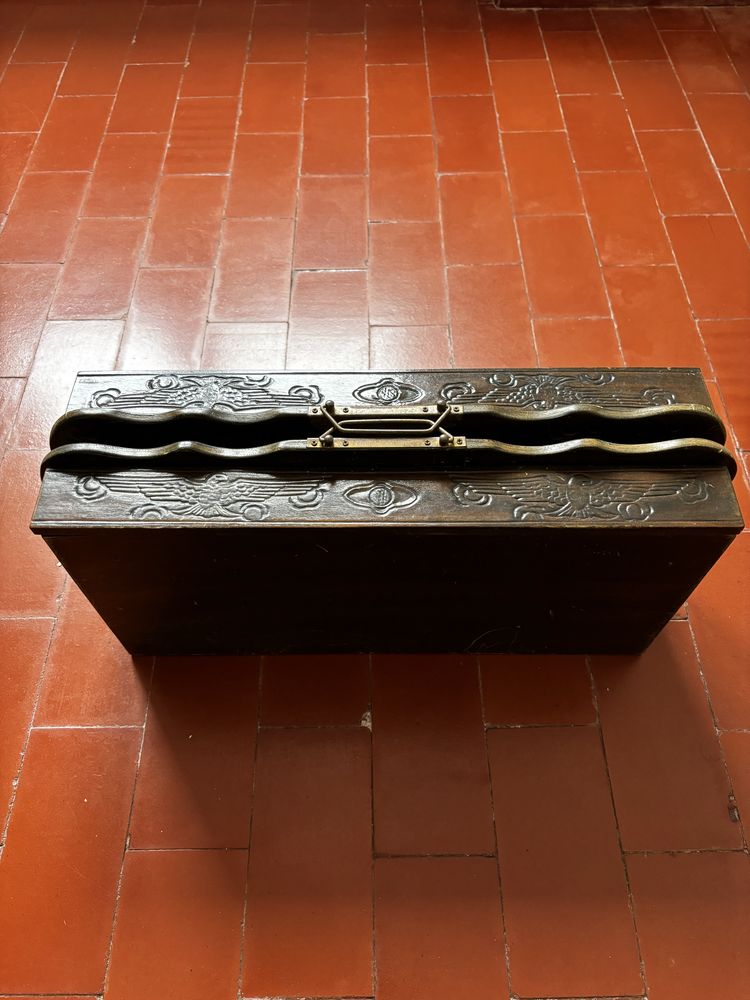 Tabuleiro de xadrez japonês em madeira