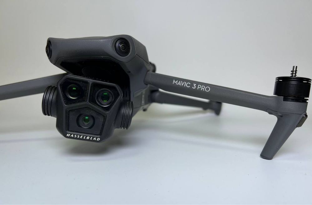 Дрон Dji mavic 3 pro. Тушка з нальотом