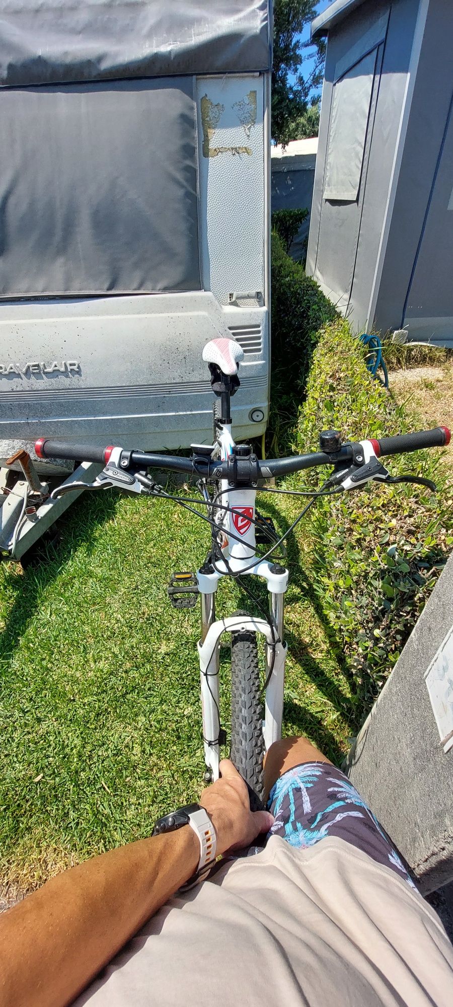 Berg trail Rock LTD