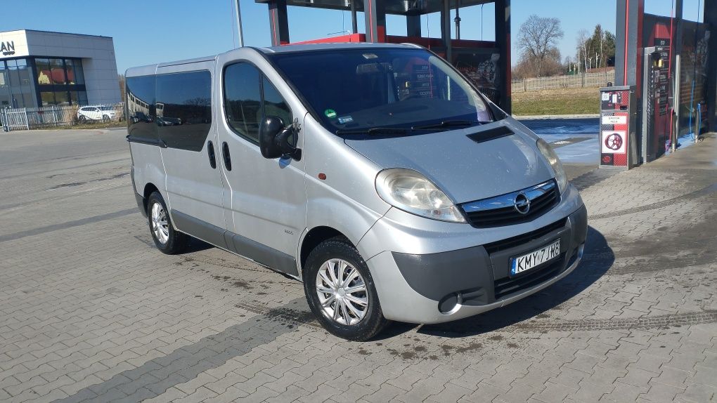 Wynajem busa 9 osobowego z kierowcą