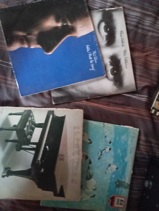 Vendo lote de vinis do Phil Collins e Elton John em bom estado