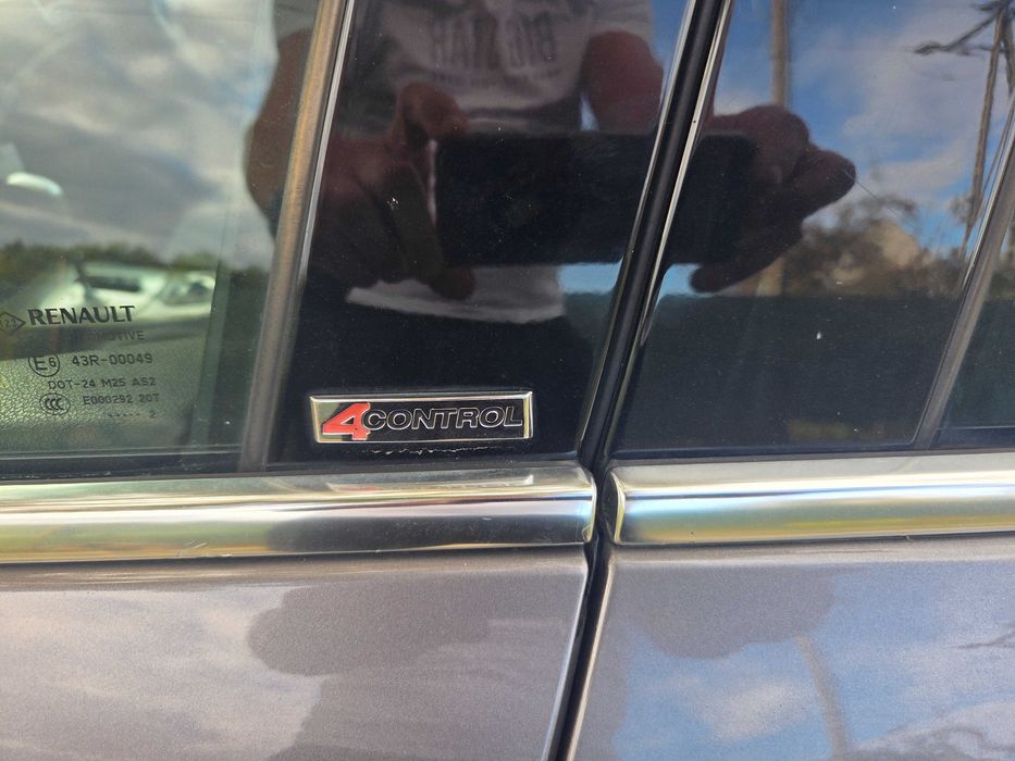 Laguna III 2.0 dci 173km 4control Bose automat 2012