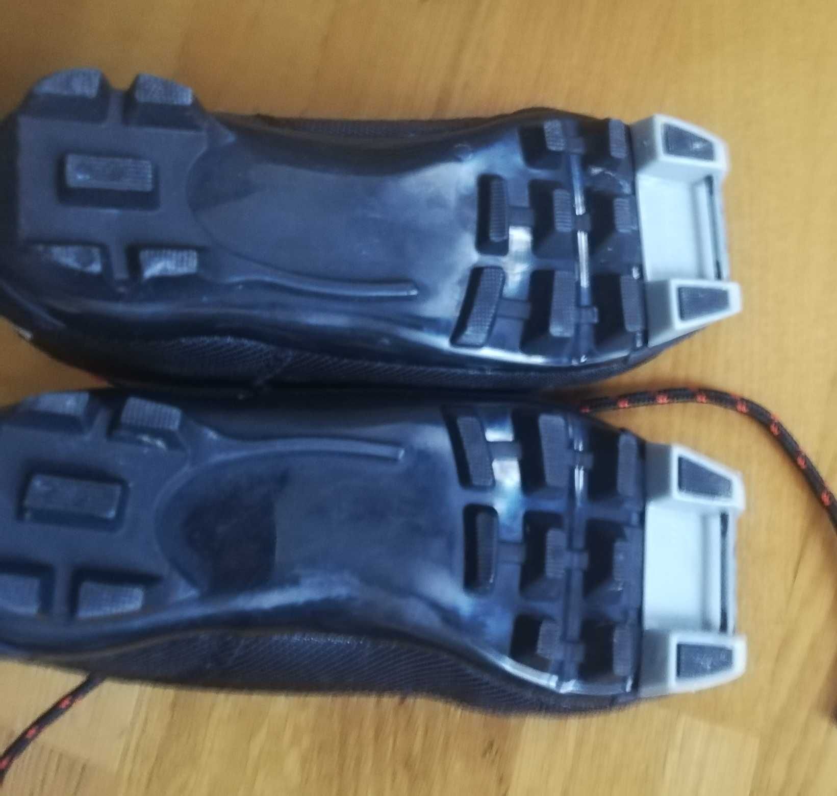 Buty biegówki do nart biegówek NNN MADSHUS SUPER RACE 27 18 cm