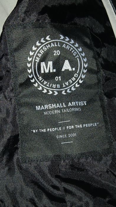 Софтшел  Marshall artist