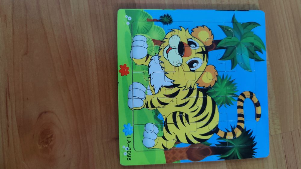 Продам набір пазлів