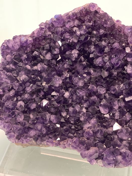 Pedra Ametista com base de apoio