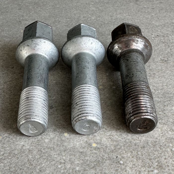 Болти Mercedes AMG w140 та інші моделі 45mm різьби L 70 -75мм загальна