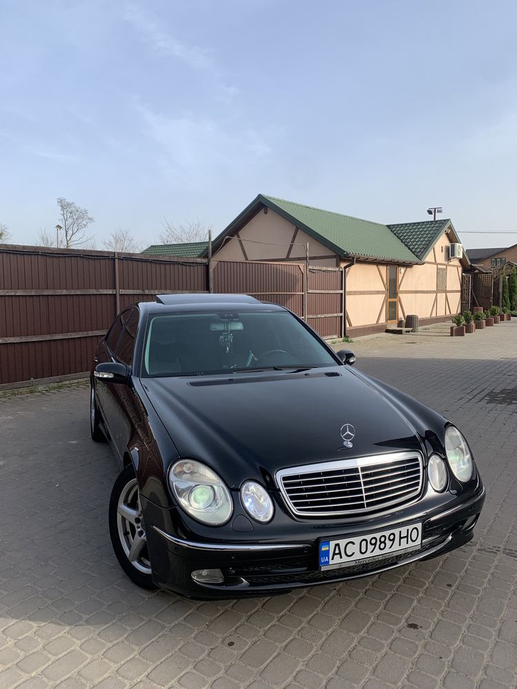 Mercedes Benz e class w211 e320