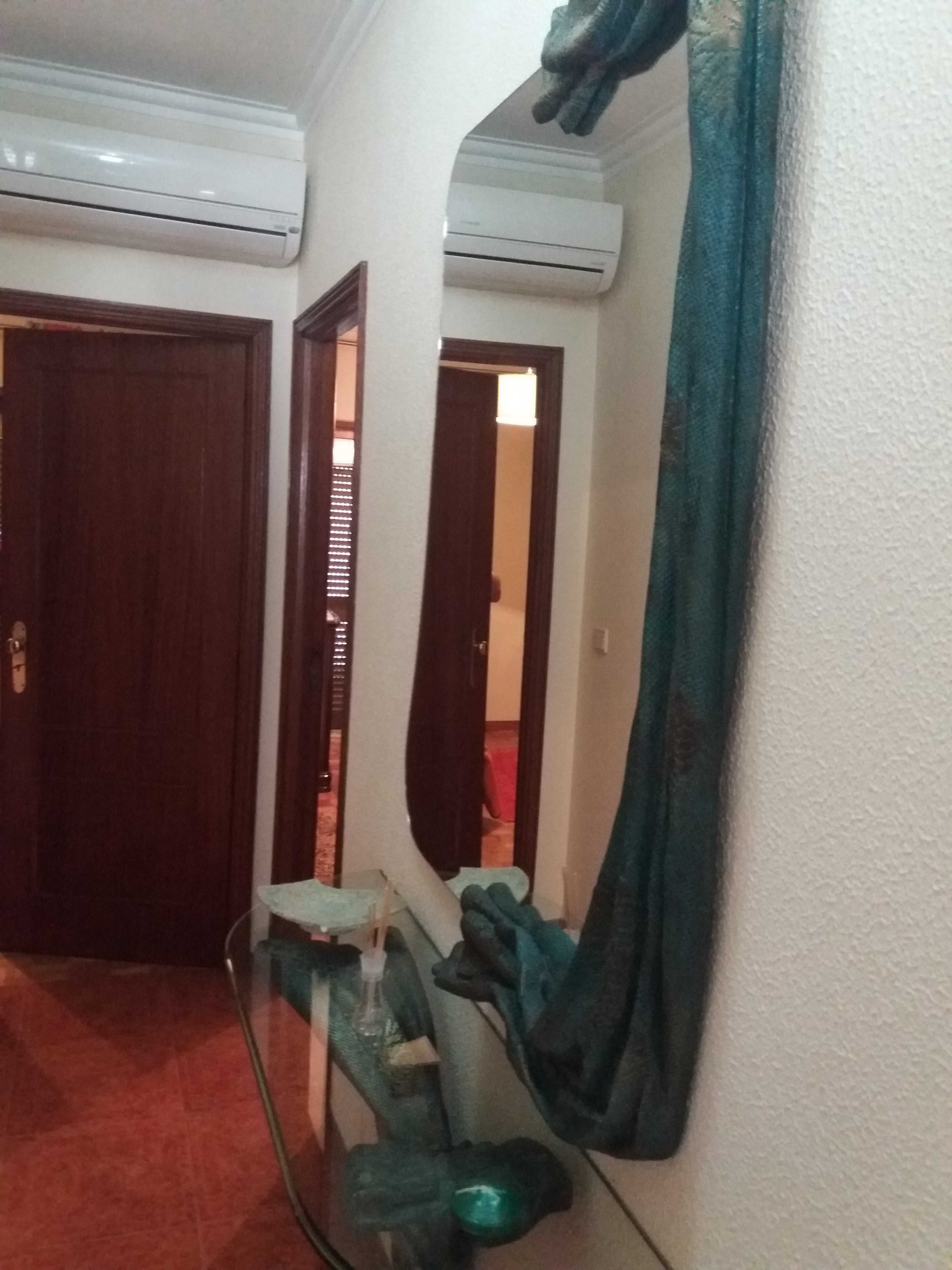 Móvel de hall de entrada com espelho