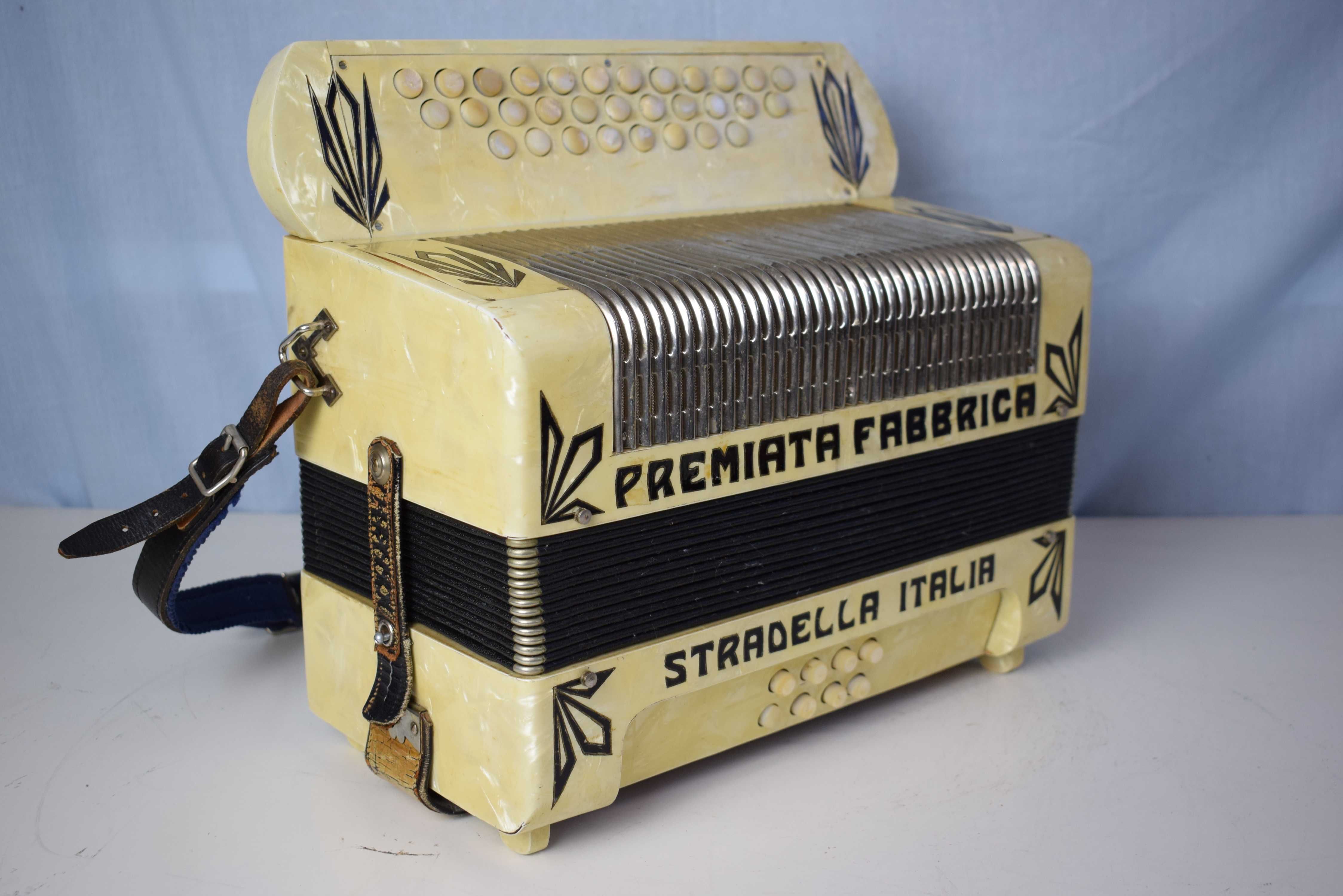 Concertina Premiata Fabrica Stradella Italia  4 Voz Tonalidade La Re