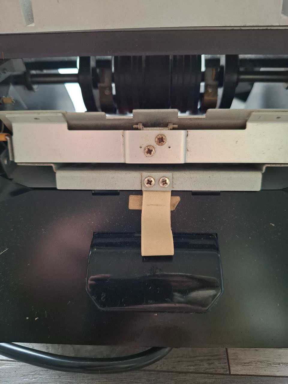 Счетчик банкнот MAGNER 35DC-10Keys