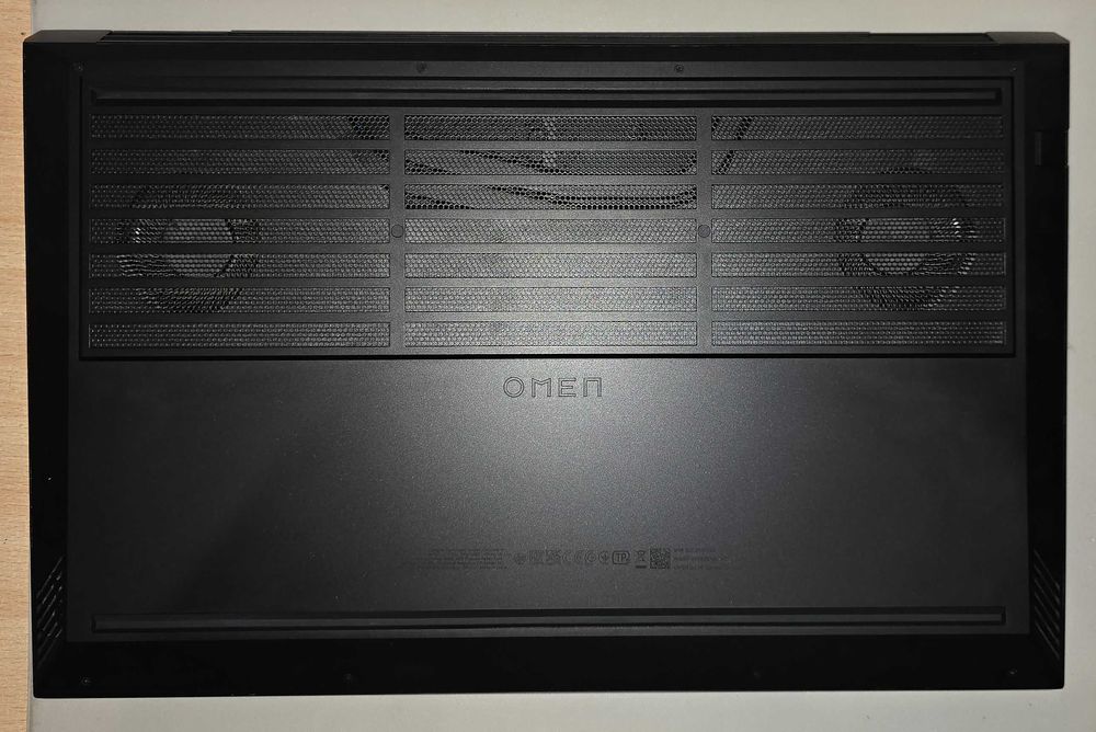 Laptop do gier HP OMEN 17-ck0213nw  i7  32GB SSD 1TB  RTX3070 Win 11