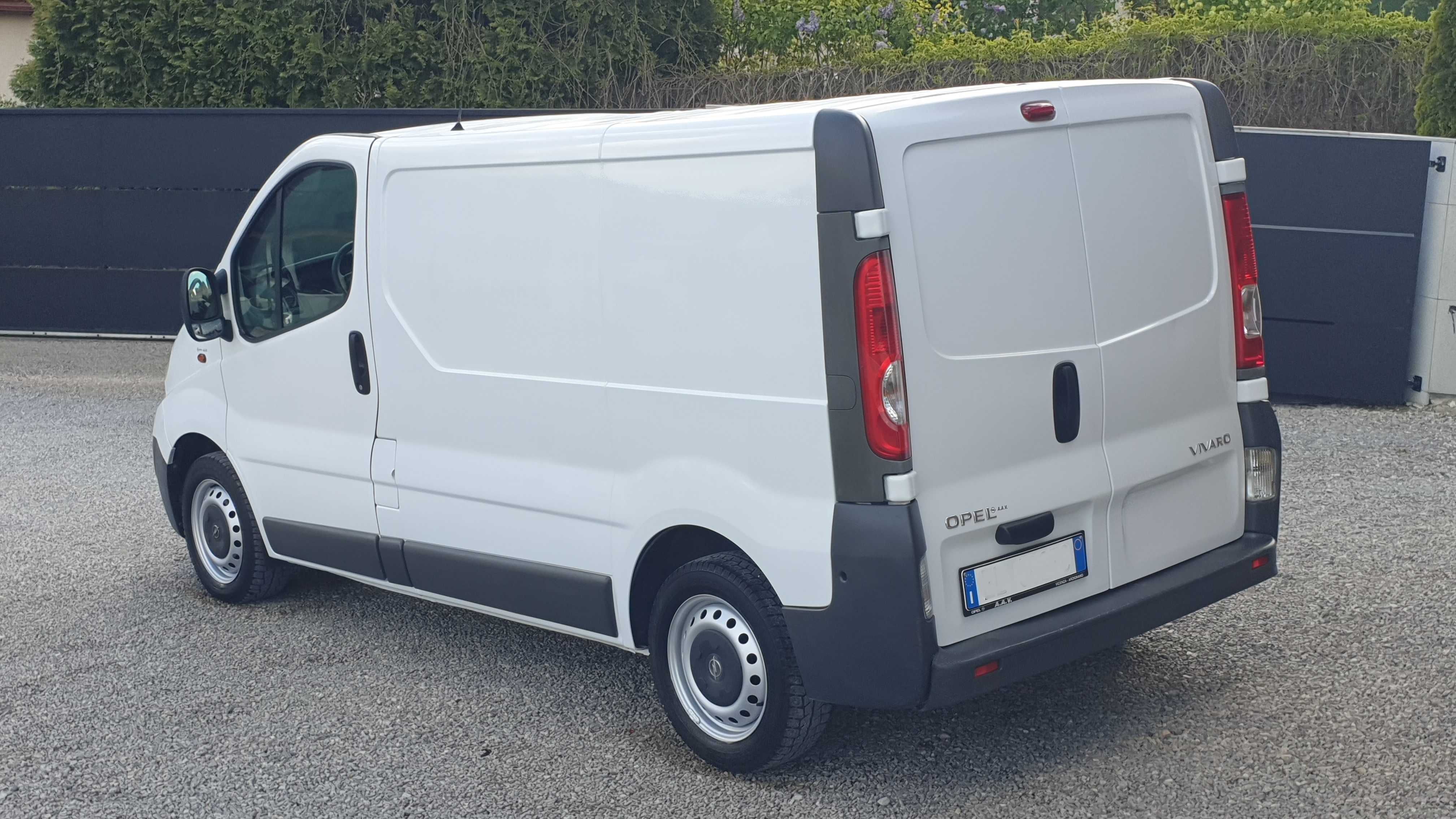 OPEL Vivaro 2,0 klima Stan PERFECT!