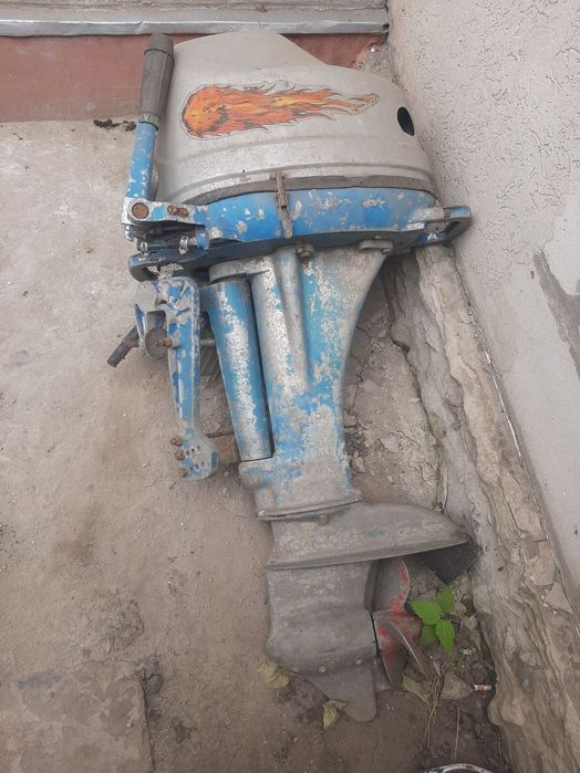 Лодочний мотор вихрь