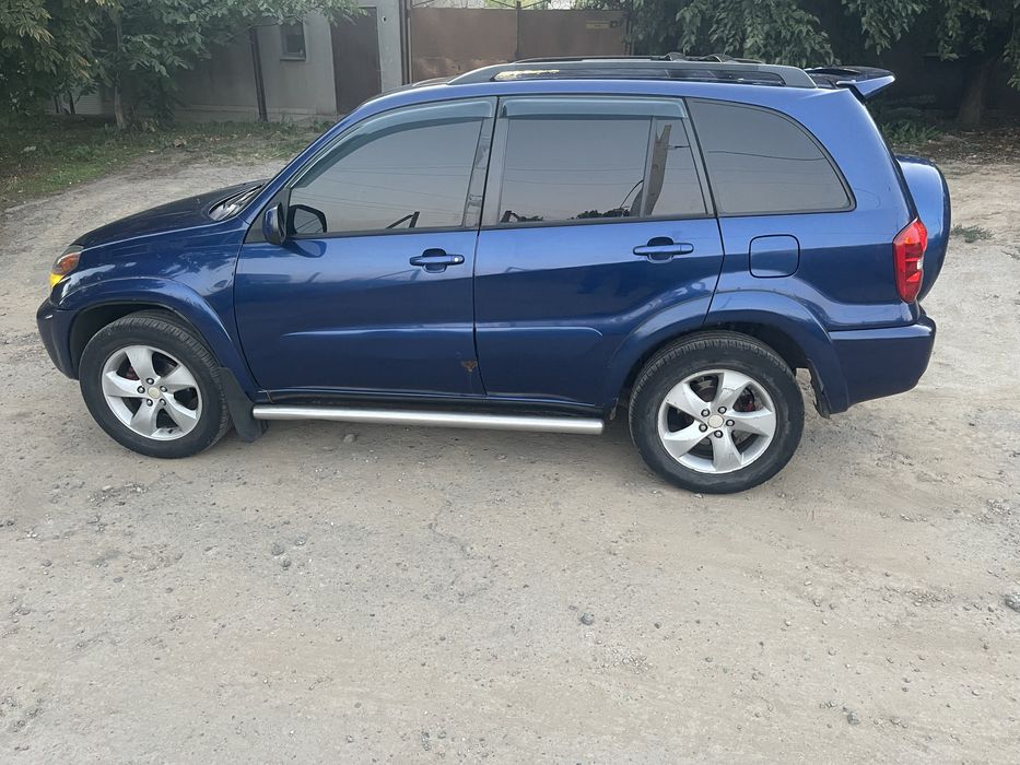 Toyota RAV4 . 2.4 газ/бензин . 2004 год