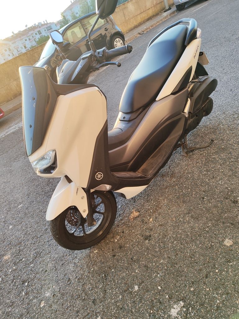 Moto muito boa e conservada.
